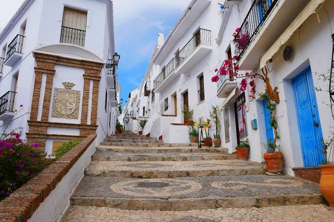 Frigiliana Old Town: Complete Visitor Guide 2026