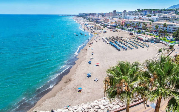 Playa de La Carihuela: Torremolinos Beach Guide & Local Tips